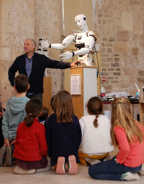 Exposition modulable Machines volantes de Léonard de Vinci Robots manipulables Robot humanoïde Espace virtuel