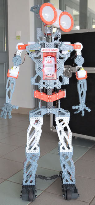 exposition cité des sciences, exposition Léonard de Vinci, Machines volantes, Ateliers de robotique, aibo sony,  inmoov, exposition robots, exposition permanente robots