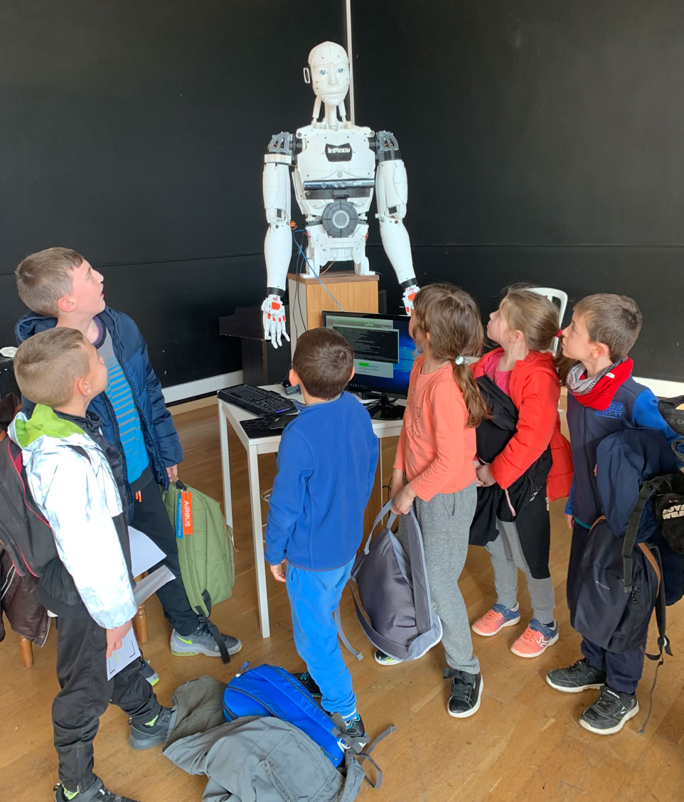 exposition cité des sciences, exposition Léonard de Vinci, Machines volantes, Ateliers de robotique, aibo sony,  inmoov, exposition robots, exposition permanente robots