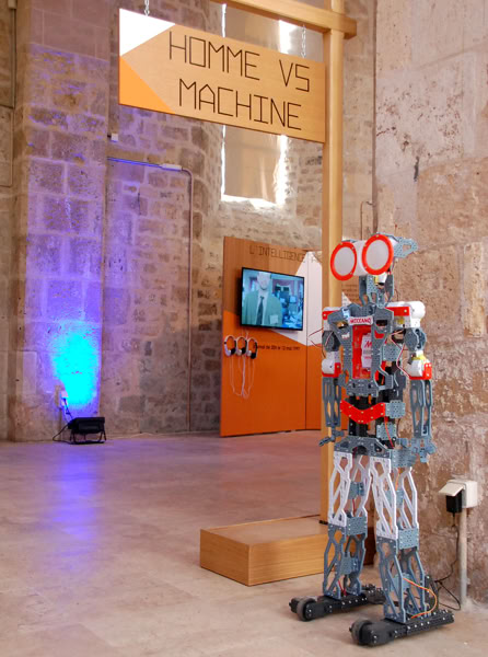 exposition cité des sciences, exposition Léonard de Vinci, Machines volantes, Ateliers de robotique, aibo sony,  inmoov, exposition robots, exposition permanente robots